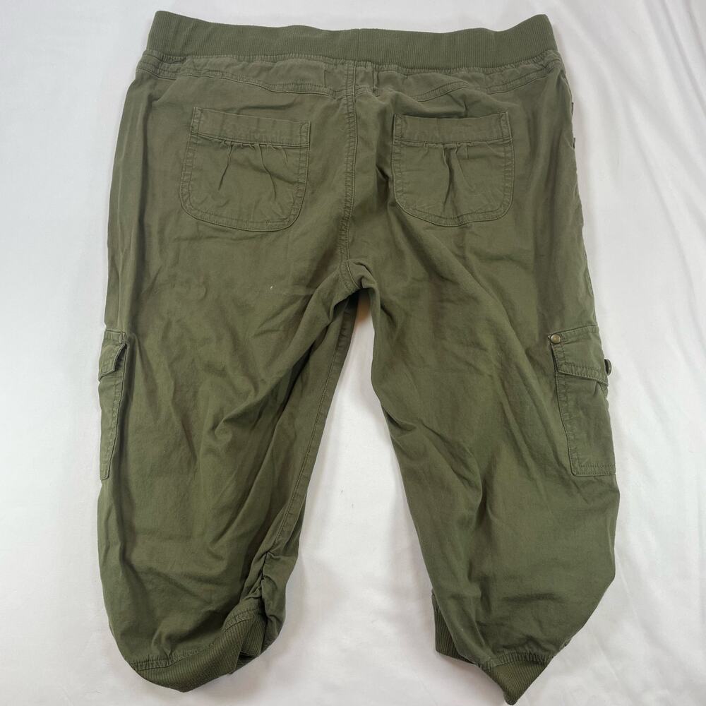 Dots Curvy Olive Green Cargo Crop Pants Womens Size 10 - Picture 2 of 5